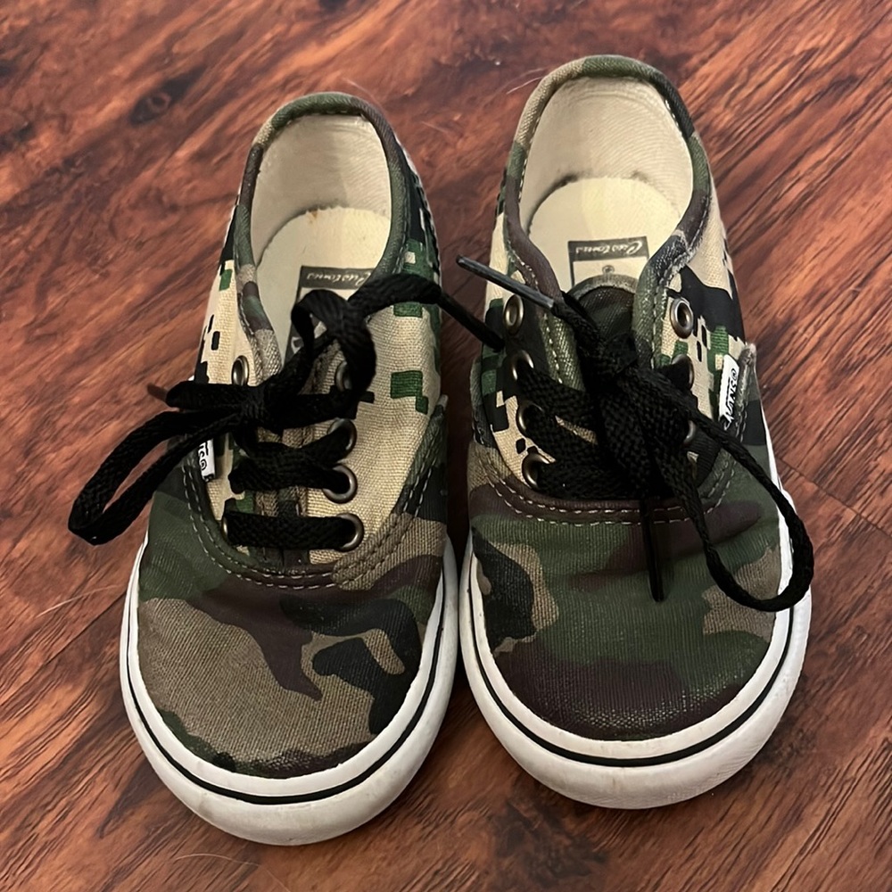 Vans customs camo toddler authentic shoe